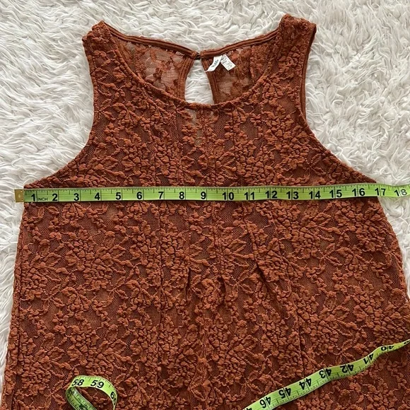 Mudd Floral Lace Tank - Picture 11 of 12